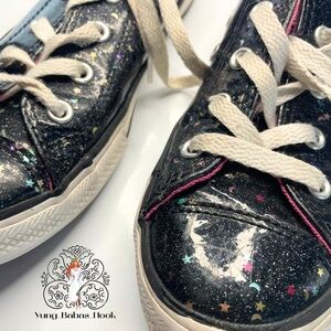 Converse All Star Low Tops Size Kids 2 Shiny Black Stars Moons PRELOVED